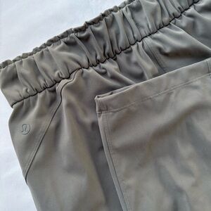 Lululemon Keep Moving Pant Size 6